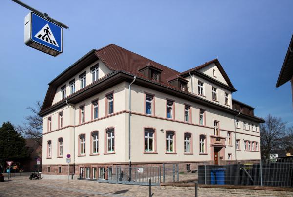 2019 Dachsanierung Schule Oos