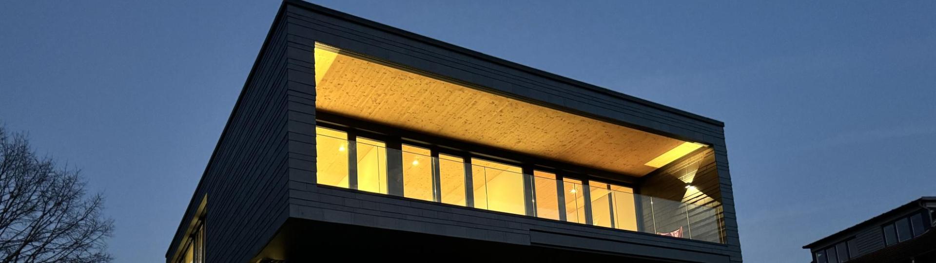 The Flying Cube über Kuppenheim